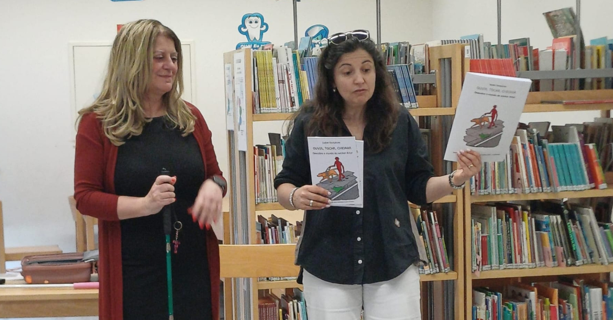 Apresentação do livro Ouvir, Tocar, Cheirar – Descobre o Mundo do Senhor Artur aos alunos